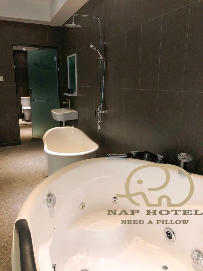 Nap Hotel Johor Bahru Bagian luar foto